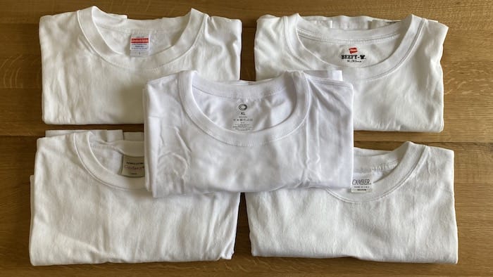 ファミマのアウターTシャツ（白）と他の白Tの色を比較